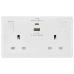BG White Moulded 13A Double USB Socket With 22W A+C Ports 822UAC22
