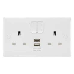 BG White Moulded 13A Double USB Socket With A Ports 822UAA12