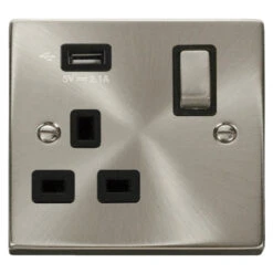 Click Deco Satin Chrome 13A Single USB Socket VPSC571UBK