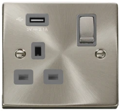 Click Deco Satin Chrome 13A Single USB Socket VPSC571UGY