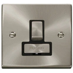 Click Deco Satin Chrome 13A Switched Spur VPSC751BK