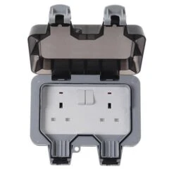 BG Storm Weatherproof Double Socket WP22
